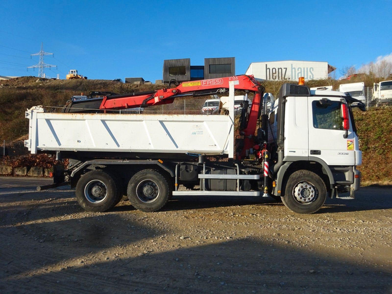 Mercedes-Benz Actros 3336 6x4 Three sided Tipper + Crane FASSI F155A.0.22 - Tippbil, Kranbil: bilde 3 Mercedes-Benz Actros 3336 6x4 Three sided Tipper + Crane FASSI F155A.0.22 - Tippbil, Kranbil: bilde 3