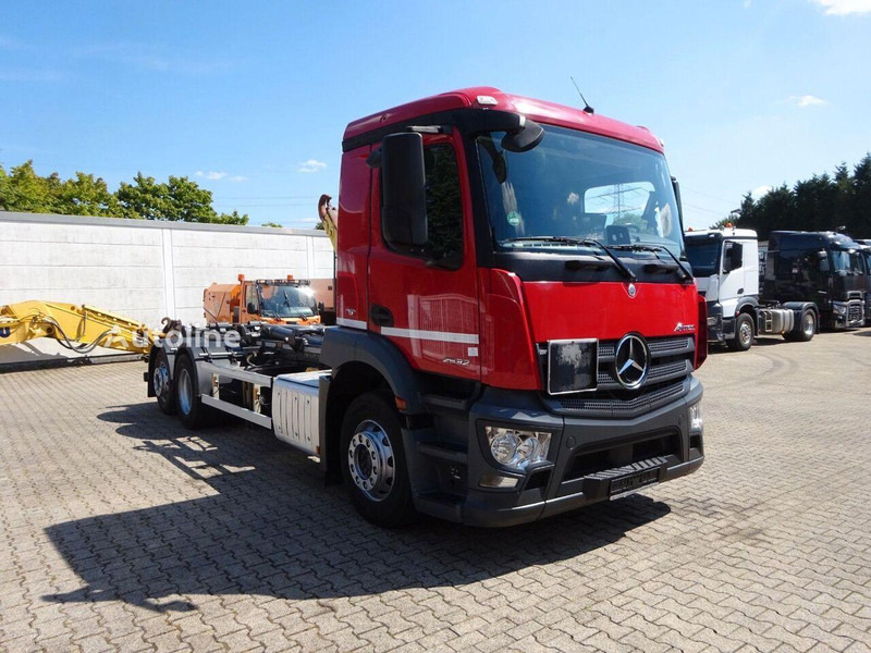 Mercedes-Benz Antos 2532 - Hook lift truck - Krokbil: bilde 2 Mercedes-Benz Antos 2532 - Hook lift truck - Krokbil: bilde 2