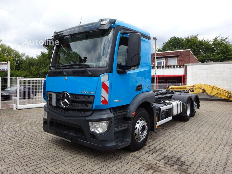 Mercedes-Benz Antos 2533 - Hook lift truck 6x2 - Krokbil: bilde 1 Mercedes-Benz Antos 2533 - Hook lift truck 6x2 - Krokbil: bilde 1
