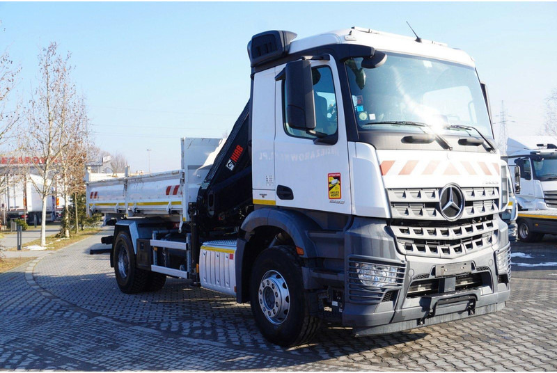 Mercedes-Benz Arocs 1833 3-Way Tipper Crane HIAB X-DUO 128 B - Tippbil, Kranbil: bilde 5 Mercedes-Benz Arocs 1833 3-Way Tipper Crane HIAB X-DUO 128 B - Tippbil, Kranbil: bilde 5