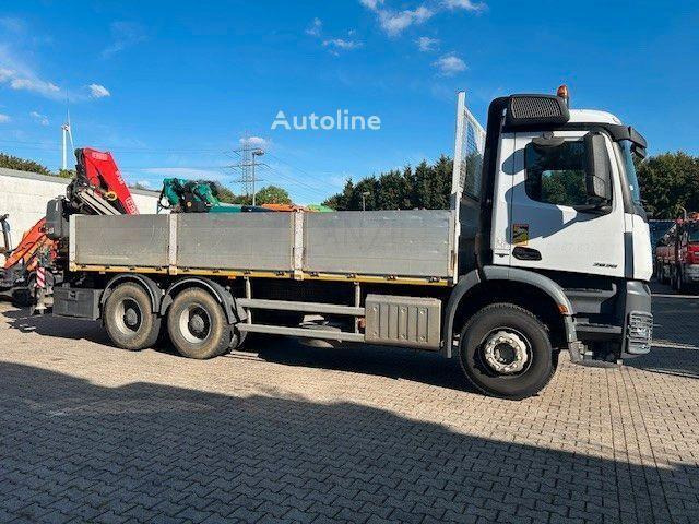 Leie Mercedes-Benz Arocs 2636 - Flatbed truck + crane Mercedes-Benz Arocs 2636 - Flatbed truck + crane: bilde 6