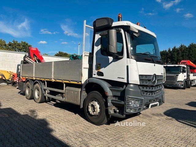 Mercedes-Benz Arocs 2636 - Flatbed truck + crane - Planbil, Kranbil: bilde 2 Mercedes-Benz Arocs 2636 - Flatbed truck + crane - Planbil, Kranbil: bilde 2