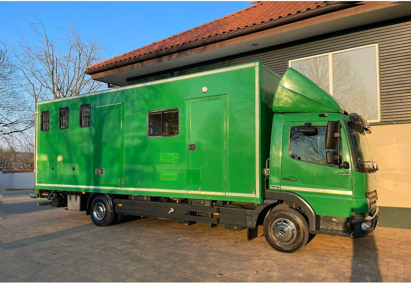 Mercedes-Benz Atego 1018 - Horse transporter - Hestebil: bilde 2 Mercedes-Benz Atego 1018 - Horse transporter - Hestebil: bilde 2