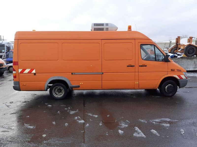 Mercedes-Benz Sprinter 413 - Vakuum lastebil: bilde 4 Mercedes-Benz Sprinter 413 - Vakuum lastebil: bilde 4