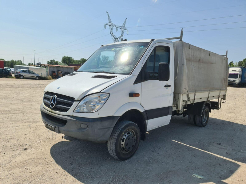 Mercedes-Benz Sprinter 519 CDi 4x4x - Pritsche+Plane - Varebil med kapell: bilde 3 Mercedes-Benz Sprinter 519 CDi 4x4x - Pritsche+Plane - Varebil med kapell: bilde 3