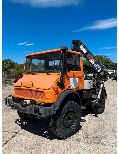 Mercedes-Benz UNIMOG U-900 - Tohjulstraktor: bilde 2 Mercedes-Benz UNIMOG U-900 - Tohjulstraktor: bilde 2