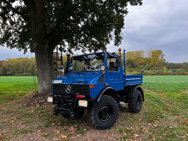 Mercedes-Benz Unimog 427 Platós hókotrócs - Tohjulstraktor: bilde 3 Mercedes-Benz Unimog 427 Platós hókotrócs - Tohjulstraktor: bilde 3