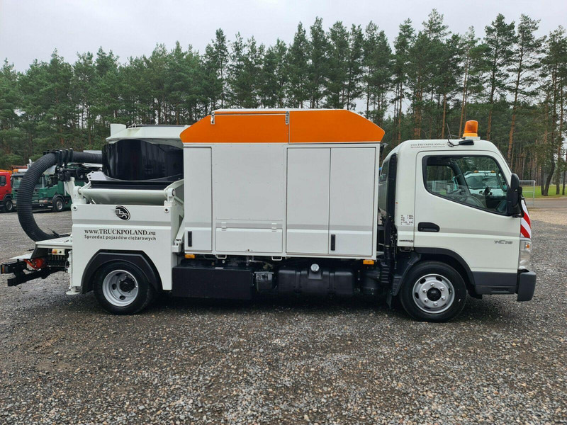 Mitsubishi CANTER Szippantóskocsi - Vakuum lastebil: bilde 4 Mitsubishi CANTER Szippantóskocsi - Vakuum lastebil: bilde 4