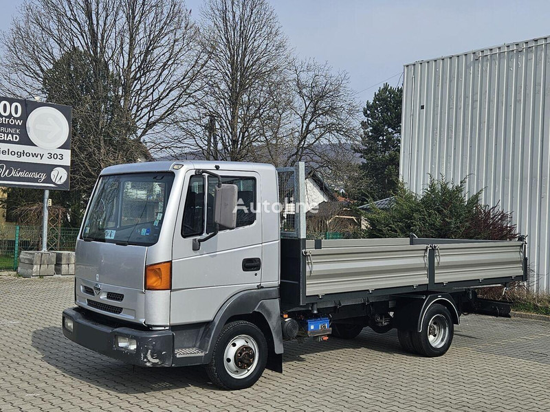 Nissan Atleon 35.110 3 way tipper - Varebil med tipp: bilde 1 Nissan Atleon 35.110 3 way tipper - Varebil med tipp: bilde 1