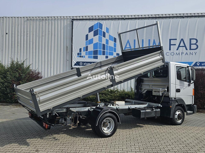 Nissan Atleon 35.110 3 way tipper - Varebil med tipp: bilde 5 Nissan Atleon 35.110 3 way tipper - Varebil med tipp: bilde 5