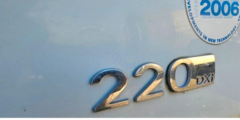 Renault MIDLUM 220 Dxi - Road sweeper truck - Feiebil: bilde 5 Renault MIDLUM 220 Dxi - Road sweeper truck - Feiebil: bilde 5