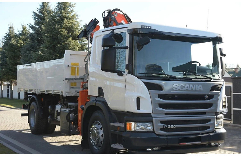 Scania P 250 - 3 way tipper + crane - Tippbil, Kranbil: bilde 2 Scania P 250 - 3 way tipper + crane - Tippbil, Kranbil: bilde 2