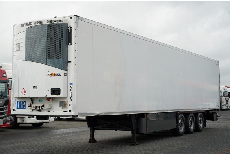 Schmitz Cargobull CHŁODNIA / THERMO KING SLX 300 / HAKÓWKA / HAKOWA / OŚ PODNOSZON - Kjølesemi: bilde 2 Schmitz Cargobull CHŁODNIA / THERMO KING SLX 300 / HAKÓWKA / HAKOWA / OŚ PODNOSZON - Kjølesemi: bilde 2