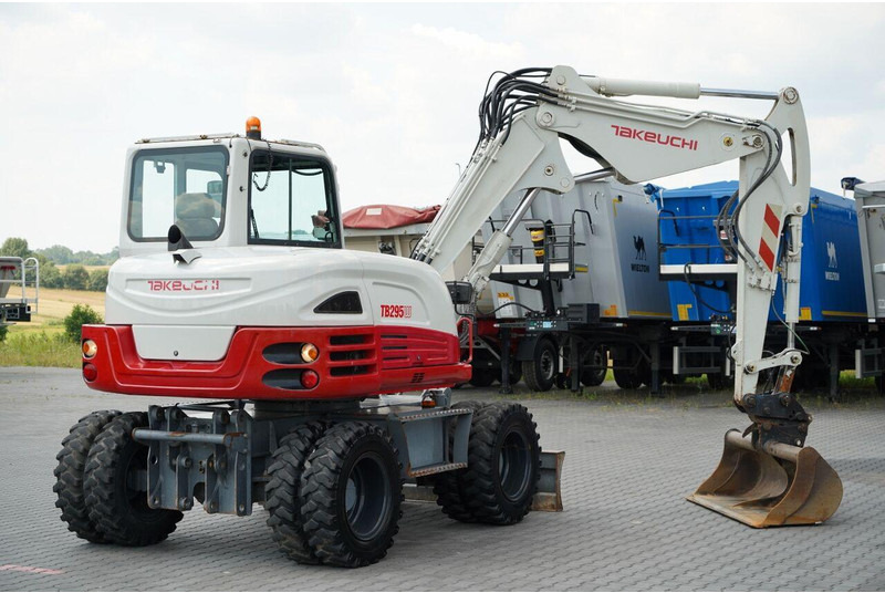 Takeuchi TB 295 W / KOPARKA KOŁOWA / 2016 ROK / PO KONTRAKCIE SERWISOWYM - Hjulgraver: bilde 4 Takeuchi TB 295 W / KOPARKA KOŁOWA / 2016 ROK / PO KONTRAKCIE SERWISOWYM - Hjulgraver: bilde 4