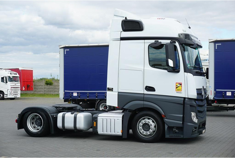 Mercedes-Benz ACTROS / 1851 / EURO 6 / ACC / MEGA / LOW DECK / BIG SPACE - Trekkvogn: bilde 4 Mercedes-Benz ACTROS / 1851 / EURO 6 / ACC / MEGA / LOW DECK / BIG SPACE - Trekkvogn: bilde 4