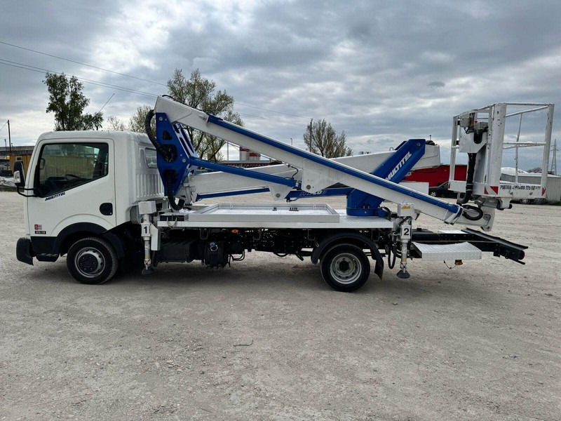 Nissan Cabstar NT400 Multitel HX 200 - 22m - Varebil: bilde 5 Nissan Cabstar NT400 Multitel HX 200 - 22m - Varebil: bilde 5