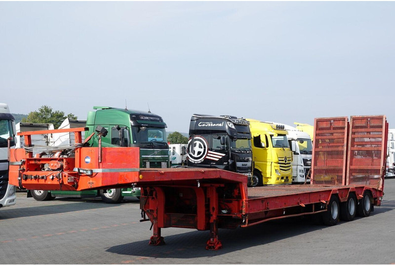 Verem NACZEPA LAWETA NISKOPODWOZIE / NAJAZDY HYDRAULICZNE / 3 OSIOWA / - Lavloader semitrailer: bilde 3 Verem NACZEPA LAWETA NISKOPODWOZIE / NAJAZDY HYDRAULICZNE / 3 OSIOWA / - Lavloader semitrailer: bilde 3