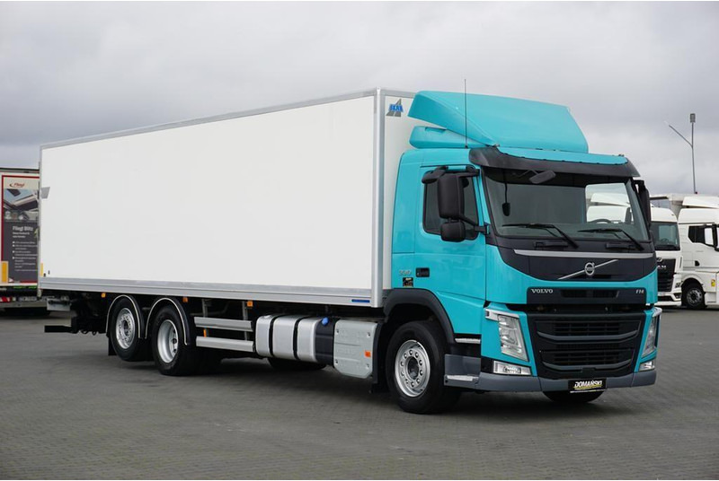Volvo FM / 330 / E 6 / CHŁODNIA + WINDA / 23 PALETY / OŚ SKRĘTNA / DŁ - Lastebil med kjøl: bilde 1 Volvo FM / 330 / E 6 / CHŁODNIA + WINDA / 23 PALETY / OŚ SKRĘTNA / DŁ - Lastebil med kjøl: bilde 1