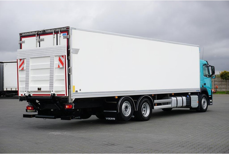Volvo FM / 330 / E 6 / CHŁODNIA + WINDA / 23 PALETY / OŚ SKRĘTNA / DŁ - Lastebil med kjøl: bilde 5 Volvo FM / 330 / E 6 / CHŁODNIA + WINDA / 23 PALETY / OŚ SKRĘTNA / DŁ - Lastebil med kjøl: bilde 5