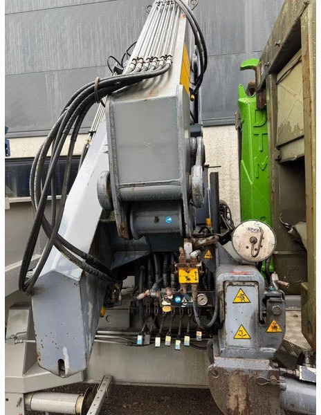 Volvo FM - trailer equipped with a container system + crane - Planbil, Kranbil: bilde 5 Volvo FM - trailer equipped with a container system + crane - Planbil, Kranbil: bilde 5