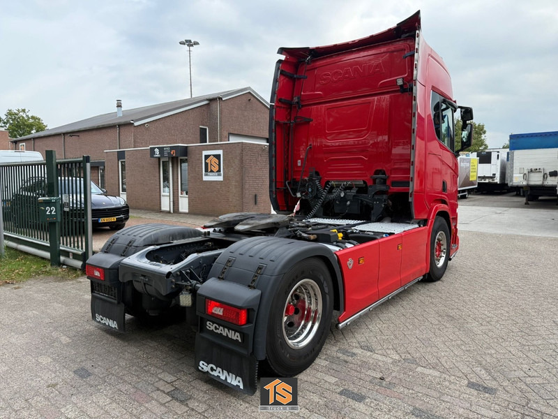 Scania R650 V8 - SHOW TRUCK - EURO 6 D - FULL AIR - RETARDER - GERMAN TRUCK - HYDRAULIC - TOP TOP TOP!! - Trekkvogn: bilde 2 Scania R650 V8 - SHOW TRUCK - EURO 6 D - FULL AIR - RETARDER - GERMAN TRUCK - HYDRAULIC - TOP TOP TOP!! - Trekkvogn: bilde 2