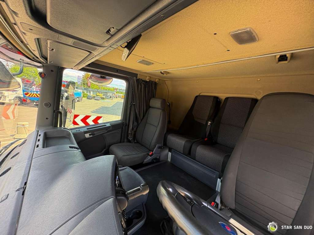 Lastebil Scania D 320 FIRE BRIGADE Tank 12,000 Litres: bilde 9 Lastebil Scania D 320 FIRE BRIGADE Tank 12,000 Litres: bilde 9