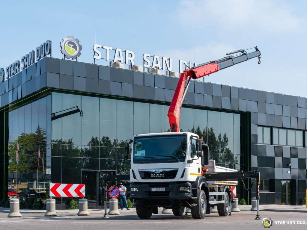 MAN TGM 18.250 4x4 Fassi F215A.0.23 Active HDS Cran - Kranbil: bilde 3 MAN TGM 18.250 4x4 Fassi F215A.0.23 Active HDS Cran - Kranbil: bilde 3