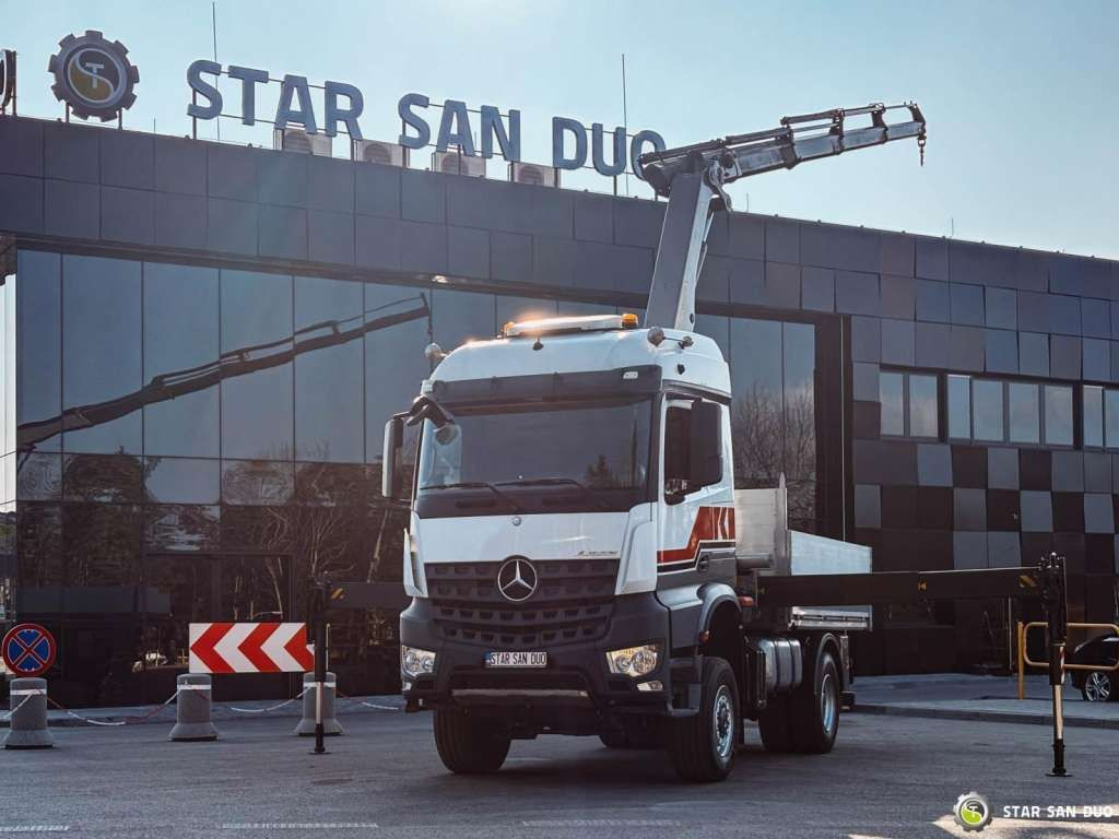 Mercedes-Benz AROCS 1851 4x4 PALFINGER PK 20002 Crane Kran - Kranbil: bilde 1 Mercedes-Benz AROCS 1851 4x4 PALFINGER PK 20002 Crane Kran - Kranbil: bilde 1