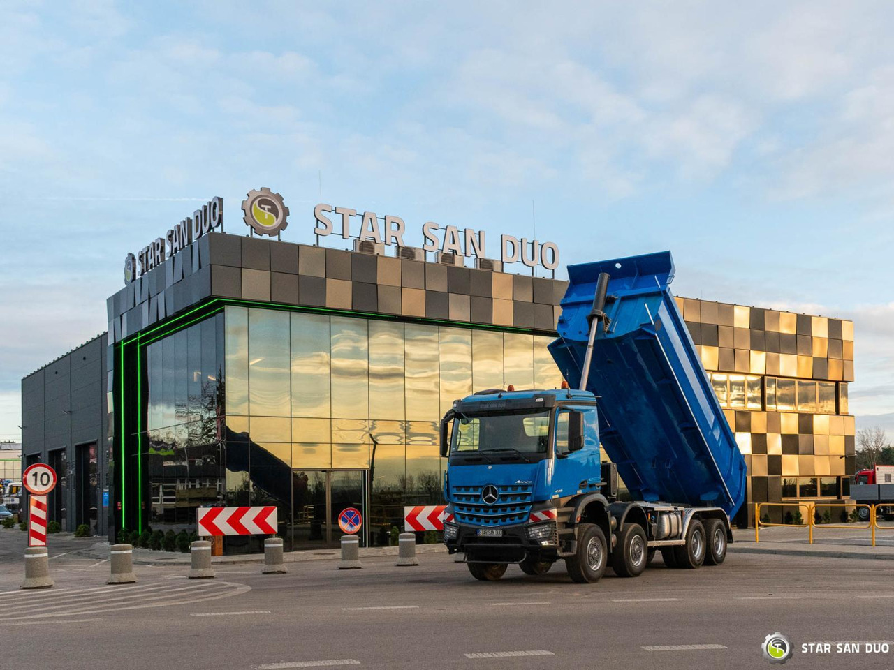 - Tippbil: bilde 2 - Tippbil: bilde 2