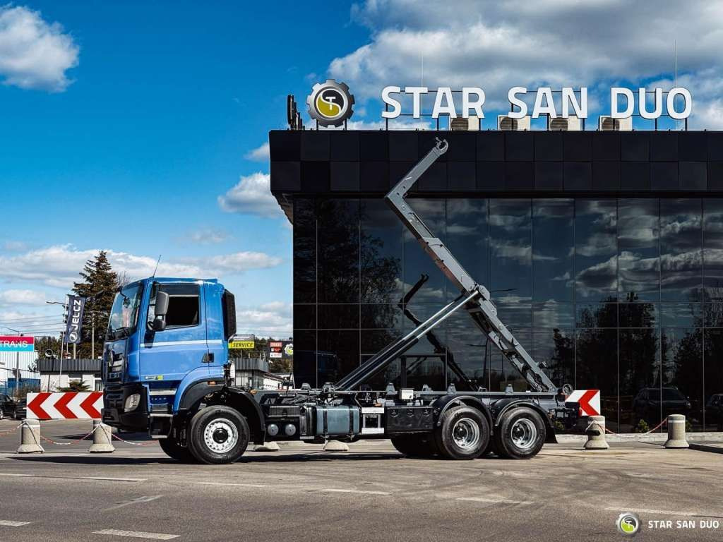Tatra T158 PHOENIX 6x6 Euro 6 - Chassis lastebil: bilde 2 Tatra T158 PHOENIX 6x6 Euro 6 - Chassis lastebil: bilde 2