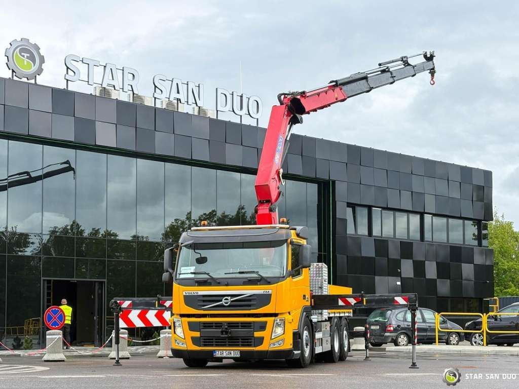 Volvo FM 460 6x4x4 HMF 3220 Crane HDS - Trekkvogn: bilde 1 Volvo FM 460 6x4x4 HMF 3220 Crane HDS - Trekkvogn: bilde 1