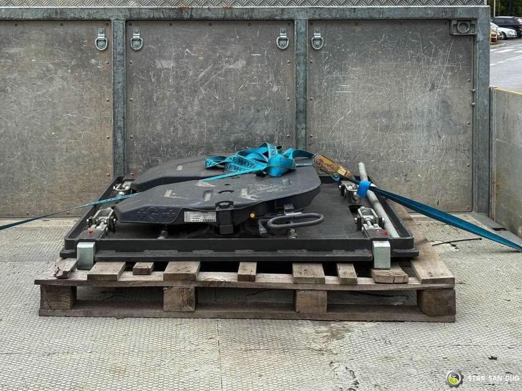 Kranbil Volvo  FM 460 6x4x4 HMF 3220 Crane HDS: bilde 28