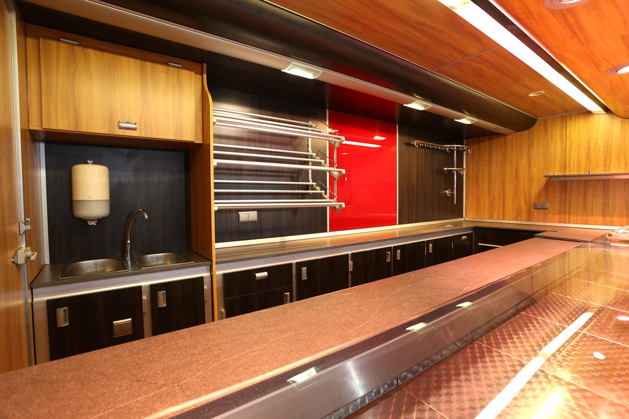 Wochenmarktmobil BORCO HÖHNS - Matbil: bilde 4 Wochenmarktmobil BORCO HÖHNS - Matbil: bilde 4