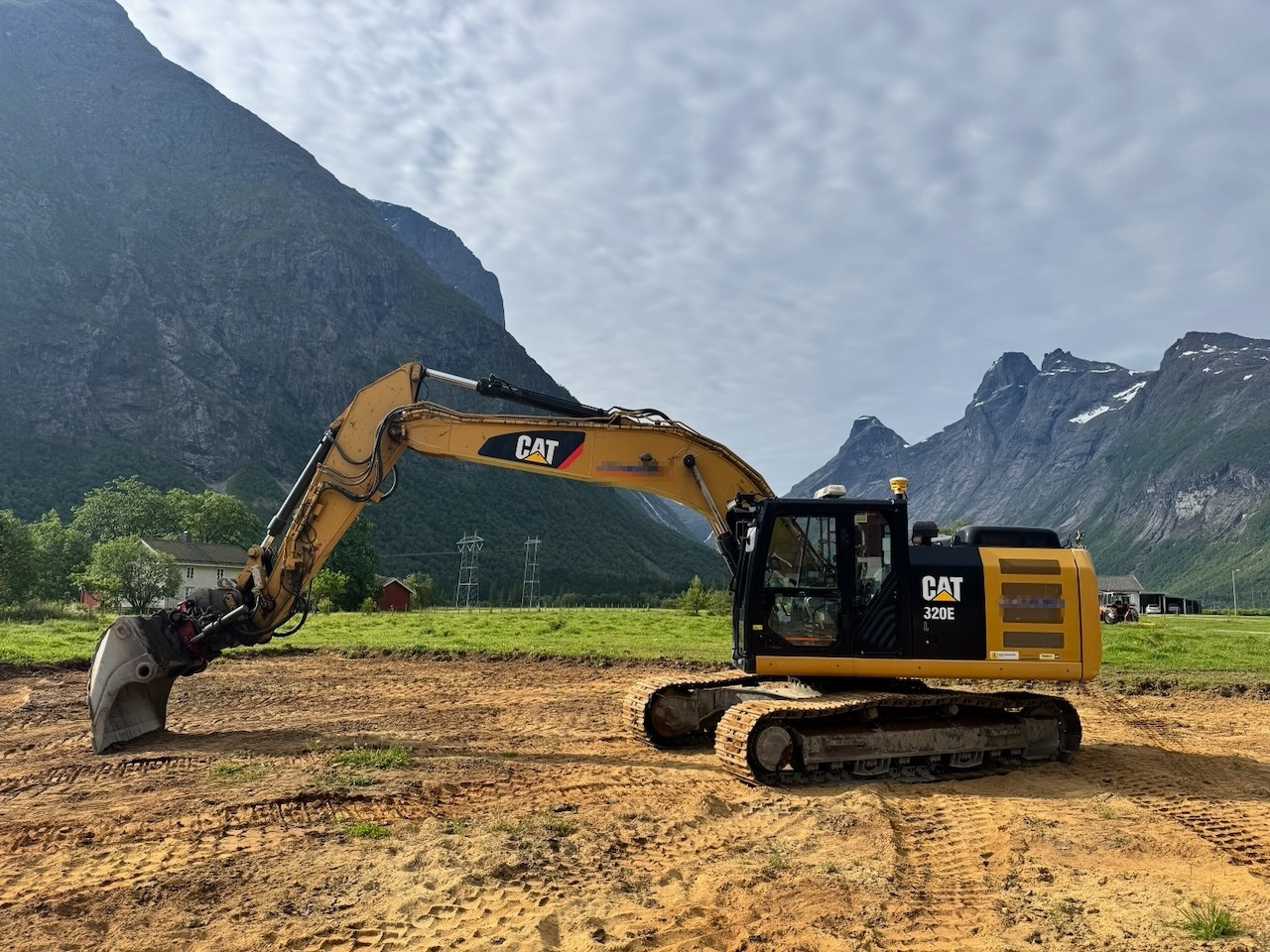 Caterpillar 320EL - Beltegraver: bilde 2 Caterpillar 320EL - Beltegraver: bilde 2