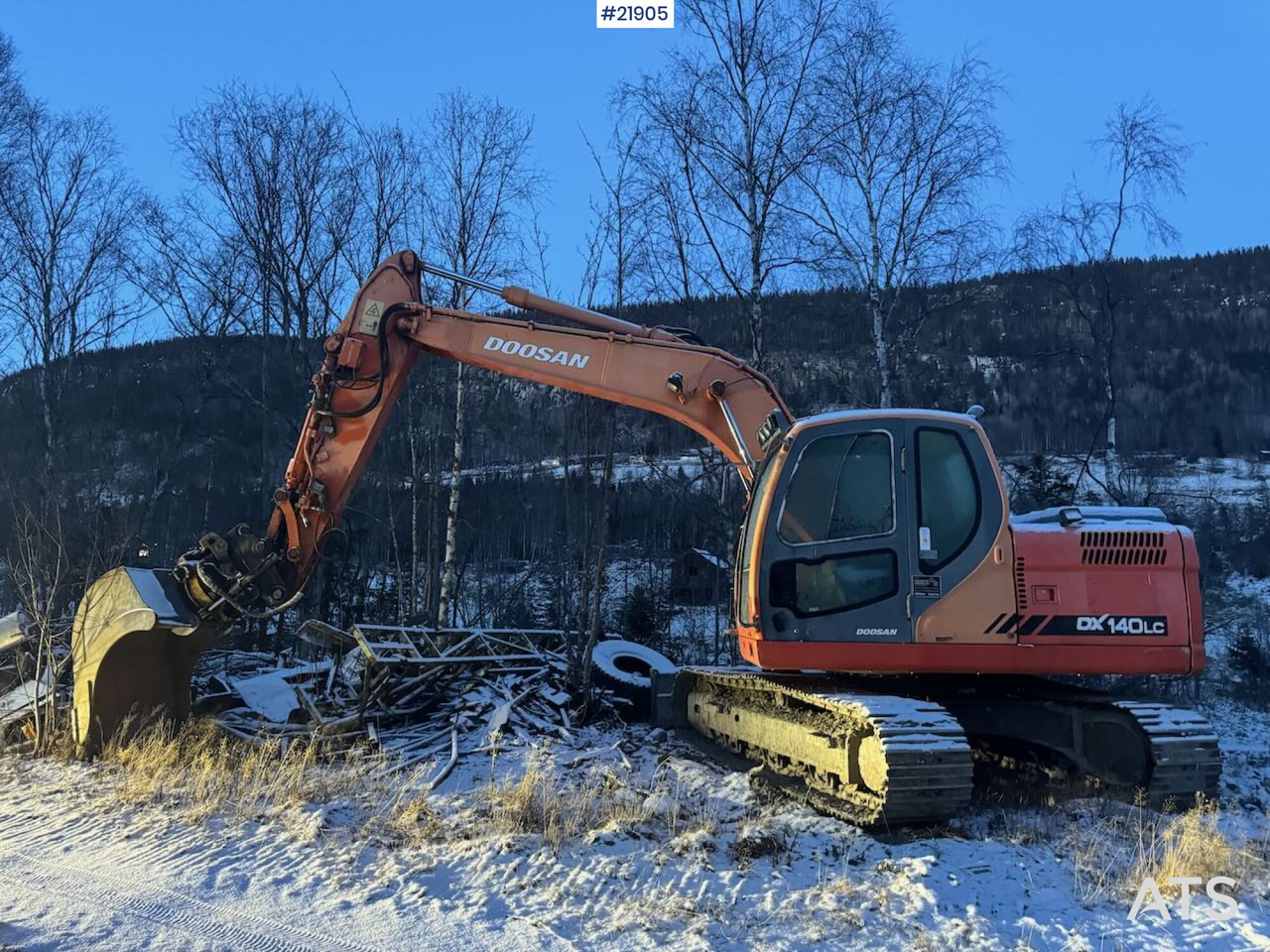 Doosan DX140LC Beltegraver m/ Engcon tilt og 2 skuffer. Nye belter. - Beltegraver: bilde 3 Doosan DX140LC Beltegraver m/ Engcon tilt og 2 skuffer. Nye belter. - Beltegraver: bilde 3
