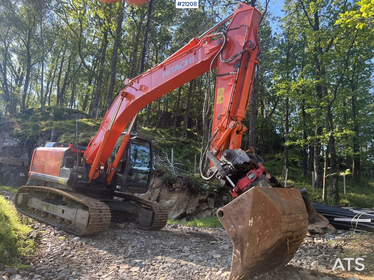 Hitachi zx190lc-5B gravemaskin m/ rototilt, pusseskuffe, graveskuffe og dyrkningsskuffe - Beltegraver: bilde 3 Hitachi zx190lc-5B gravemaskin m/ rototilt, pusseskuffe, graveskuffe og dyrkningsskuffe - Beltegraver: bilde 3