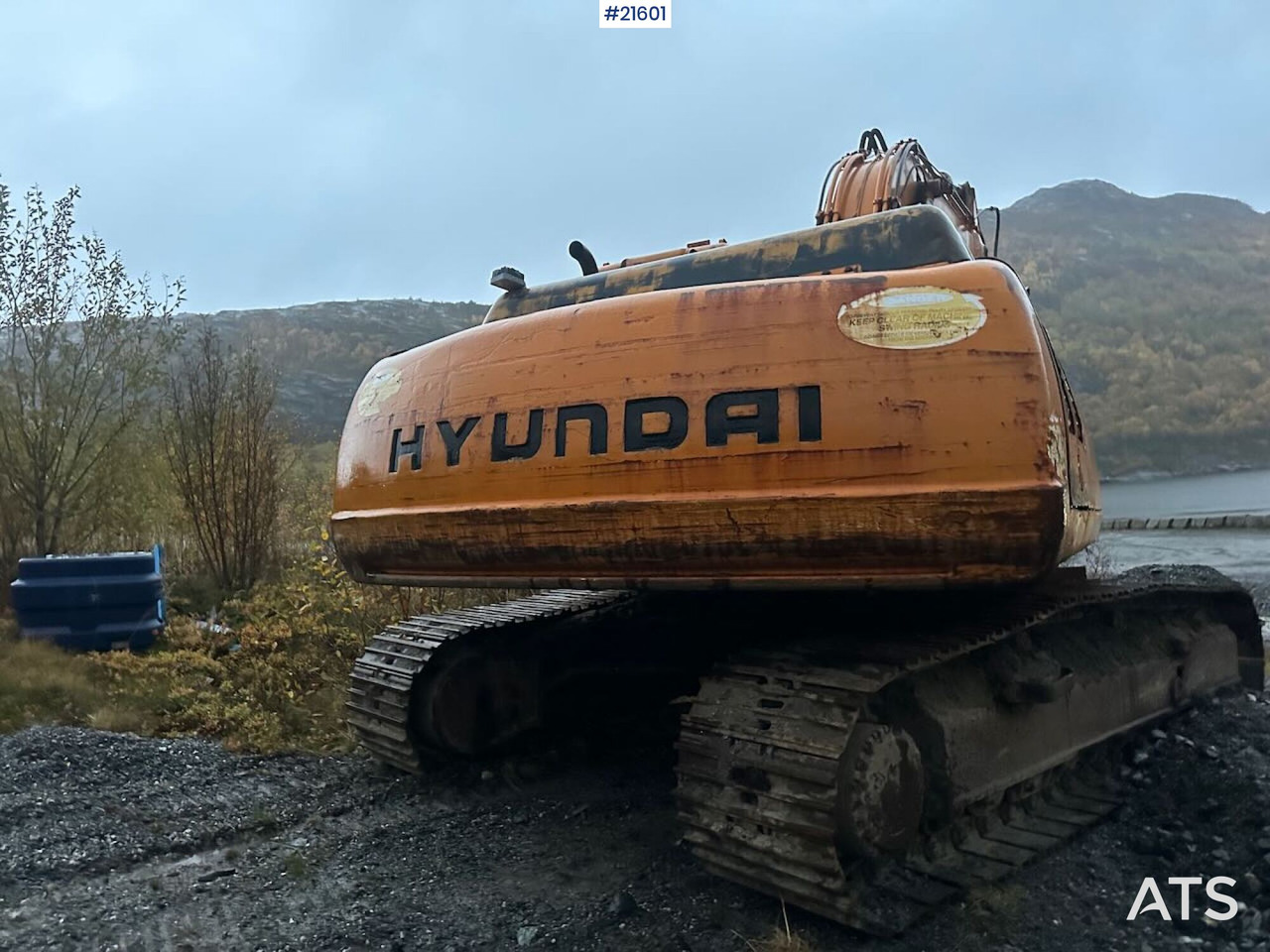 Hyundai 210LC- 3H gravemaskin m/ 5 skuffer. Byttet belter for 100 timer siden - Beltegraver: bilde 4 Hyundai 210LC- 3H gravemaskin m/ 5 skuffer. Byttet belter for 100 timer siden - Beltegraver: bilde 4