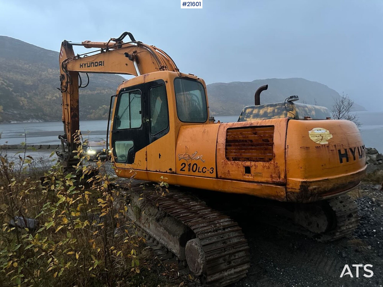 Hyundai 210LC- 3H gravemaskin m/ 5 skuffer. Byttet belter for 100 timer siden - Beltegraver: bilde 5 Hyundai 210LC- 3H gravemaskin m/ 5 skuffer. Byttet belter for 100 timer siden - Beltegraver: bilde 5