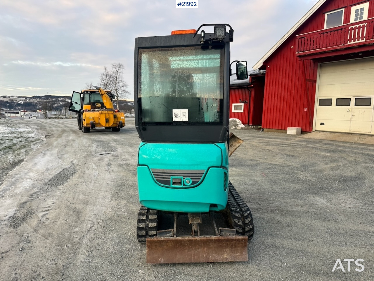 Kobelco 2016 Kobelco SK18 Minigraver m/ Powertilt, 3 skuffer,ripper, klype og Henger. - Minigraver: bilde 4 Kobelco 2016 Kobelco SK18 Minigraver m/ Powertilt, 3 skuffer,ripper, klype og Henger. - Minigraver: bilde 4