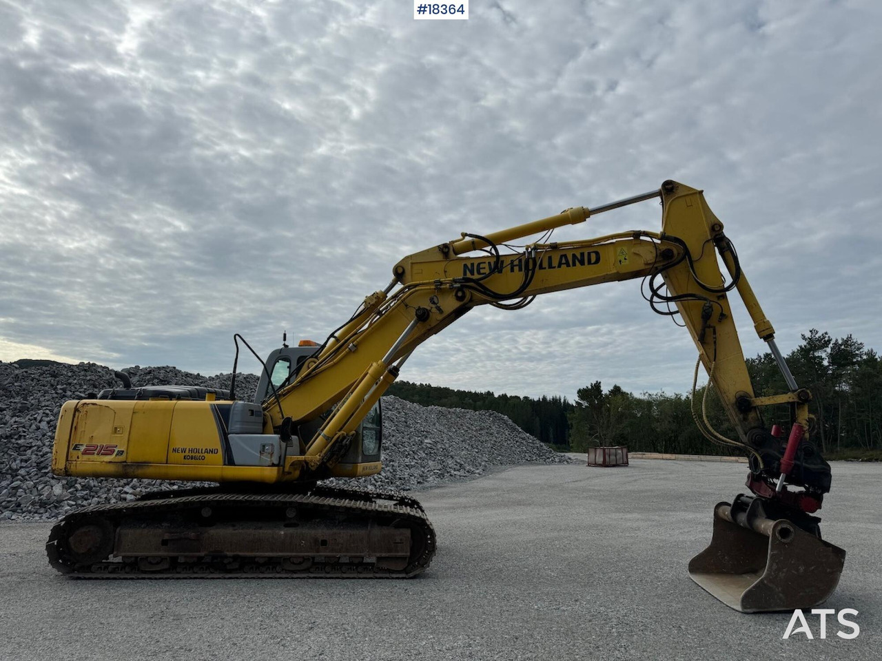 Kobelco E215B - Gravemaskin: bilde 3 Kobelco E215B - Gravemaskin: bilde 3