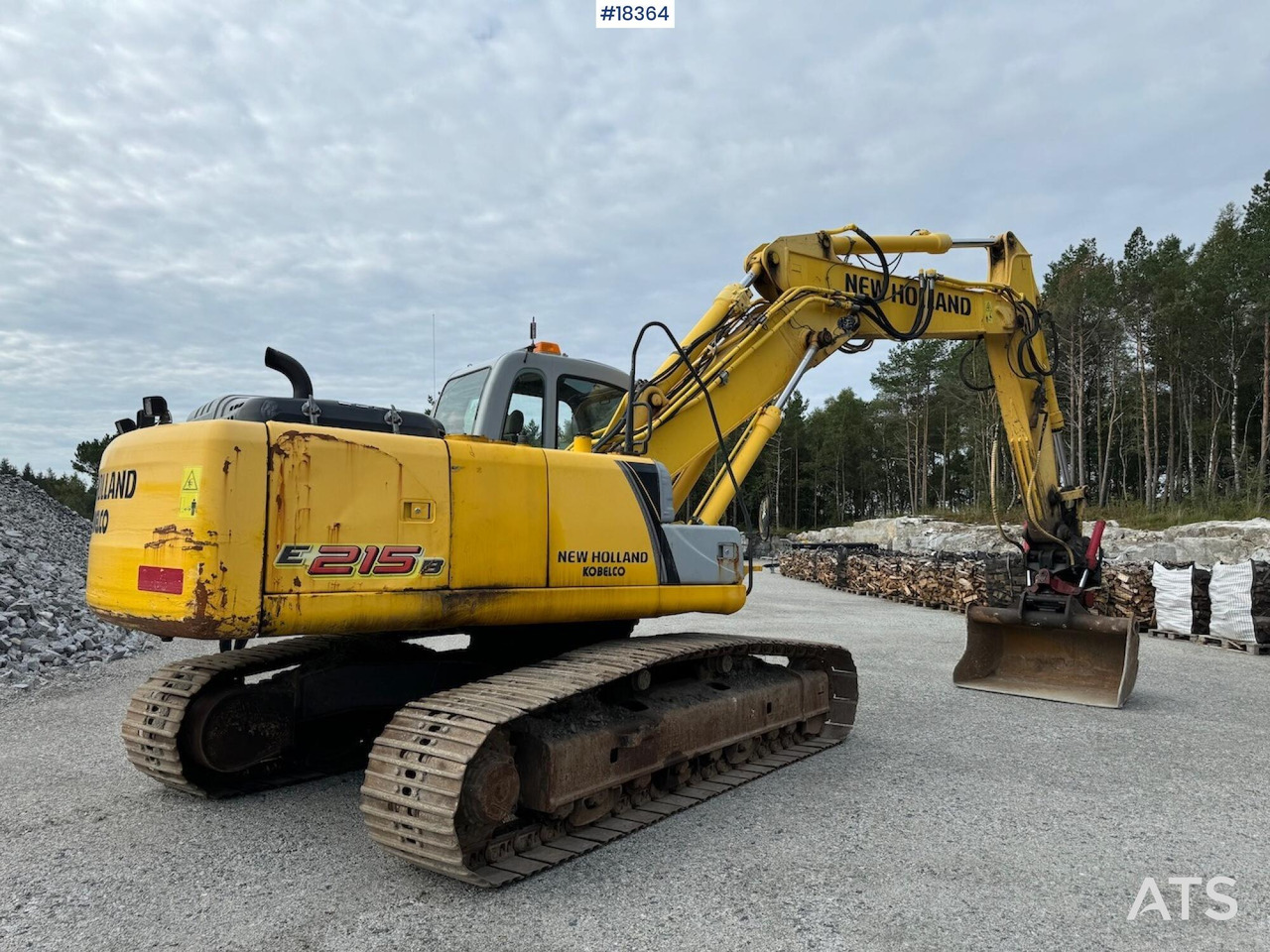Kobelco E215B - Gravemaskin: bilde 4 Kobelco E215B - Gravemaskin: bilde 4