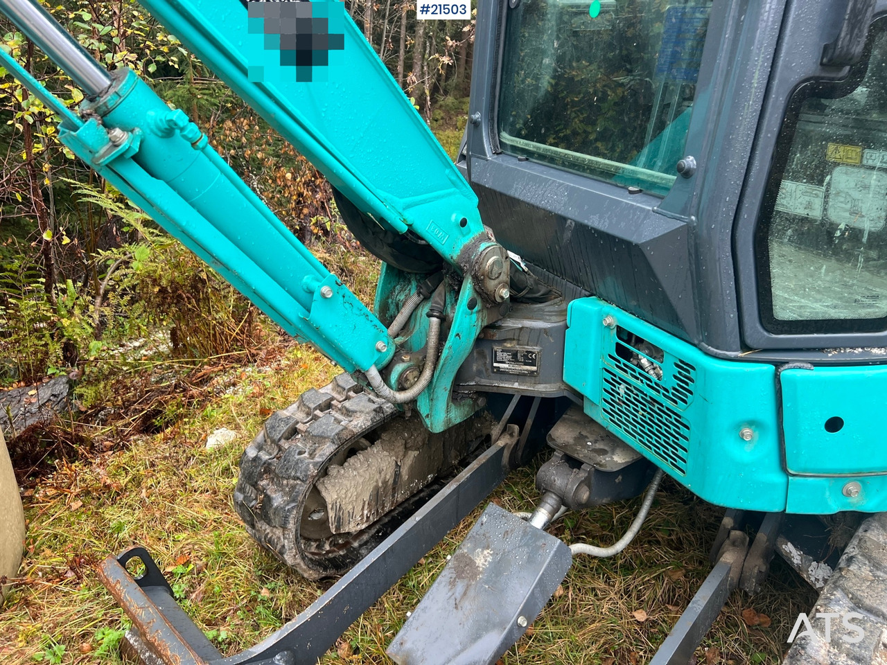 Kobelco Sk25SR-6E Gravemaskin m/ pusseskuffe,graveskuffe og tilt - Minigraver: bilde 2 Kobelco Sk25SR-6E Gravemaskin m/ pusseskuffe,graveskuffe og tilt - Minigraver: bilde 2