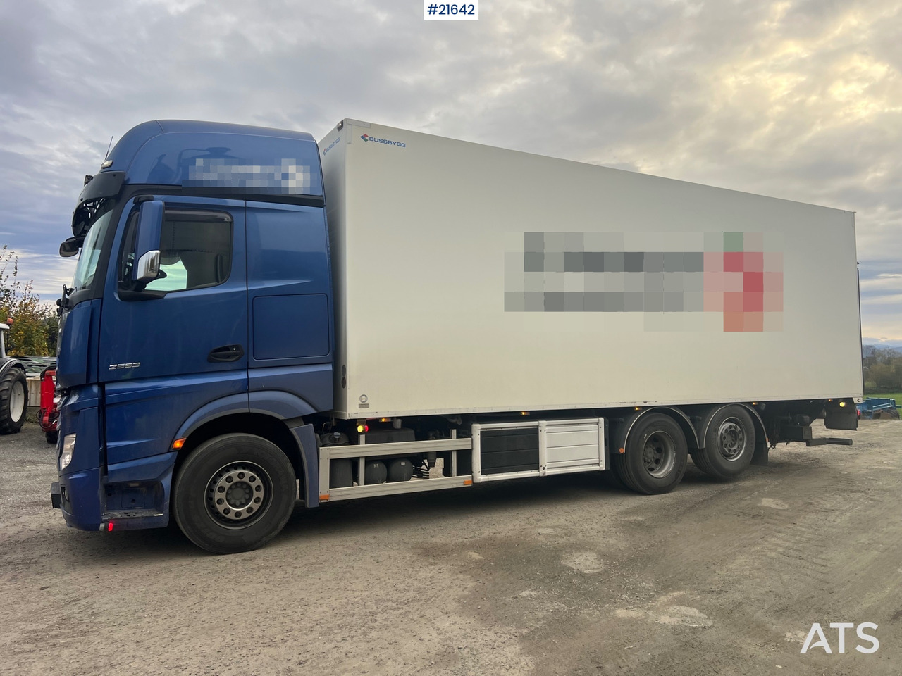 Mercedes-Benz Actrox 6x2 skapbil m/ kjøl/frys aggregat - Skapbil: bilde 1 Mercedes-Benz Actrox 6x2 skapbil m/ kjøl/frys aggregat - Skapbil: bilde 1