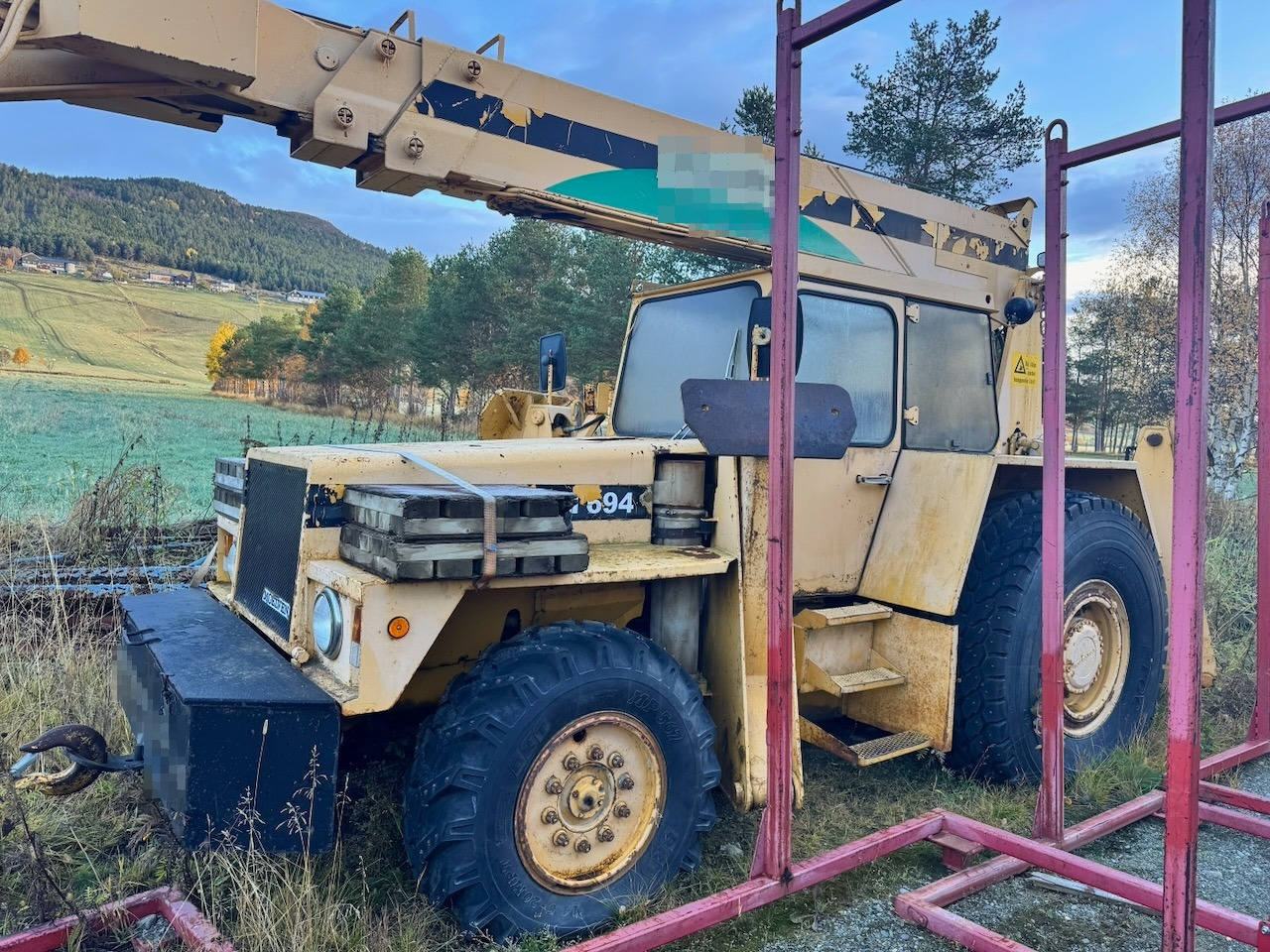 Moelven Moelven 694 m/ 2 forlengere og 2 kroker. - Mobilkran: bilde 1 Moelven Moelven 694 m/ 2 forlengere og 2 kroker. - Mobilkran: bilde 1