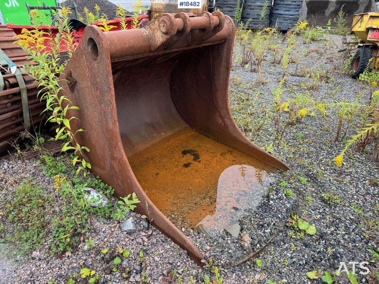 Pusseskuffe m/ B20 feste - Gravemaskin: bilde 1 Pusseskuffe m/ B20 feste - Gravemaskin: bilde 1