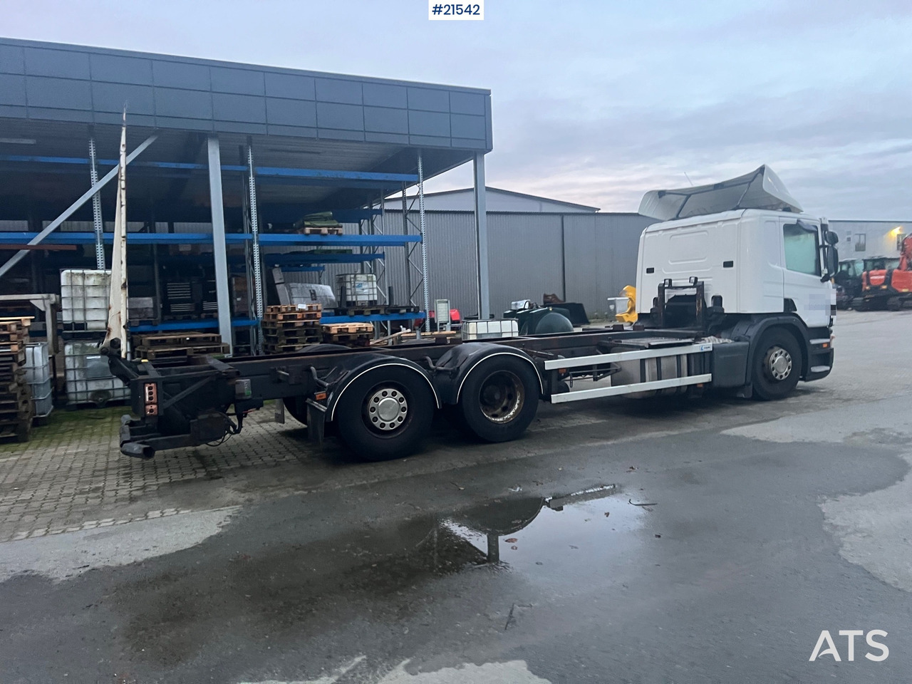 Chassis lastebil Scania P420 6x2 chassi m/ lift Rep.Objekt: bilde 17 Chassis lastebil Scania P420 6x2 chassi m/ lift Rep.Objekt: bilde 17
