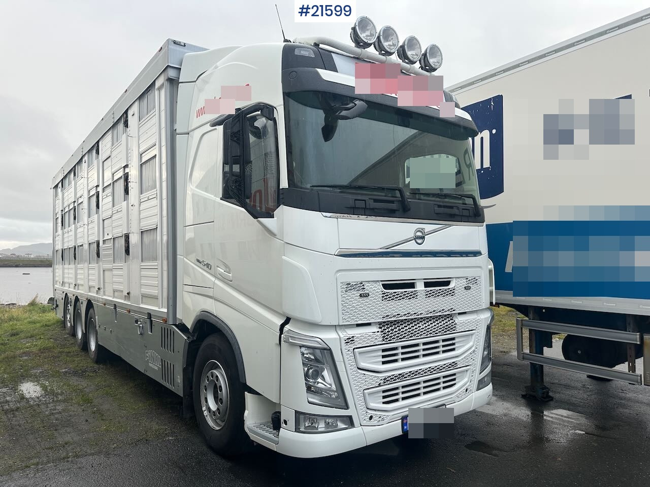 Volvo 540 8x4 dyrebil m/ Finkl påbygg, onspot og godkjent til 225 dyr - Dyretransport lastebil: bilde 1 Volvo 540 8x4 dyrebil m/ Finkl påbygg, onspot og godkjent til 225 dyr - Dyretransport lastebil: bilde 1