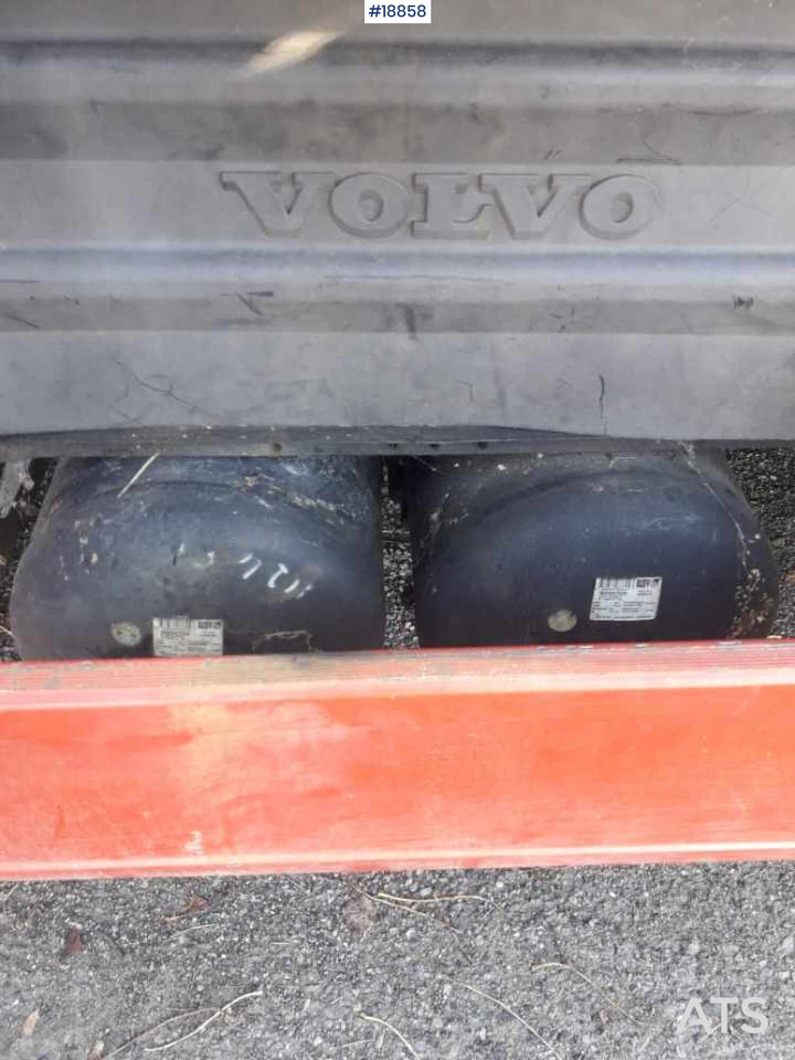 Leie Volvo FH12 Volvo FH12: bilde 8 Leie Volvo FH12 Volvo FH12: bilde 8