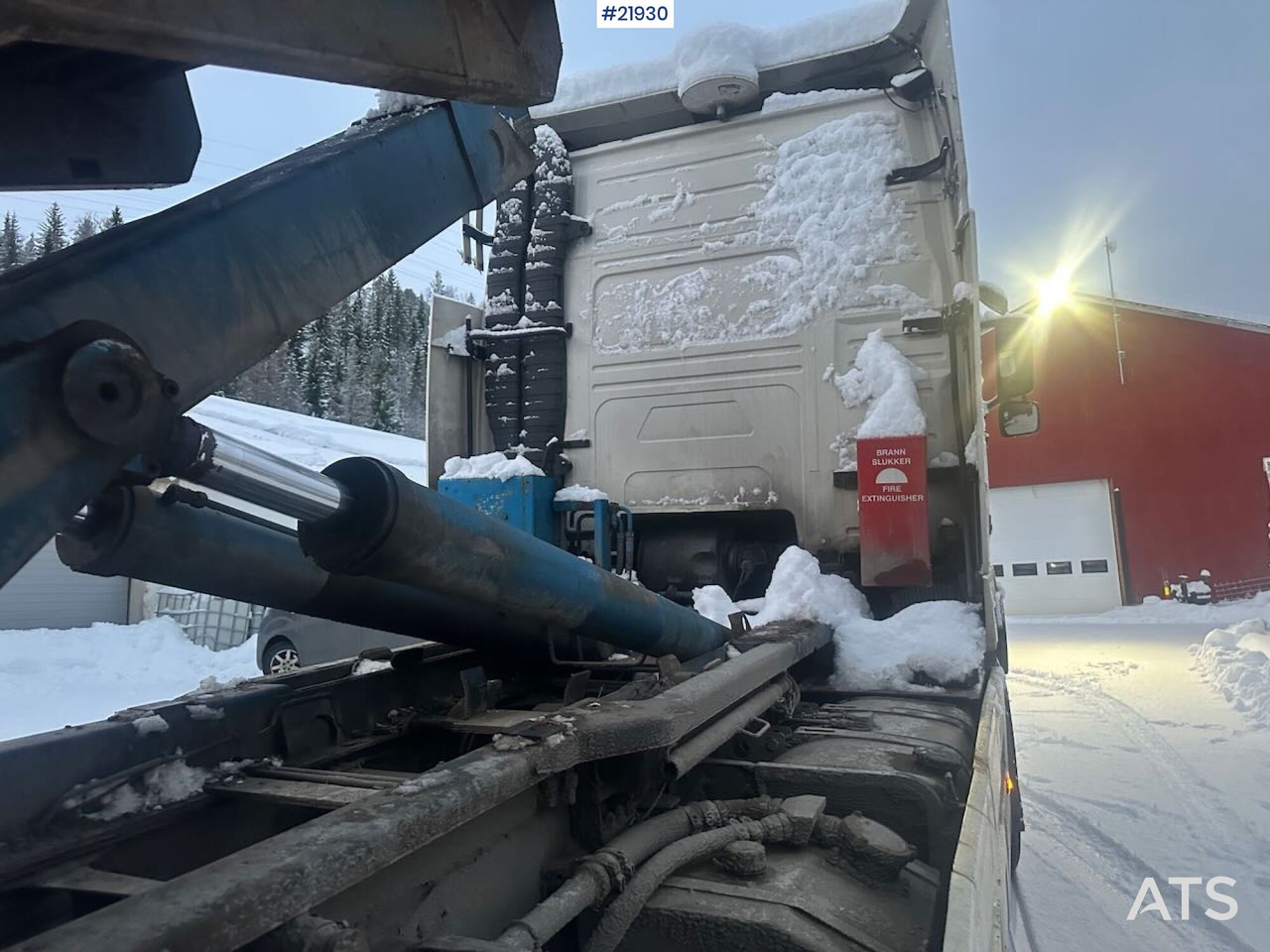 Krokbil Volvo FH12 brøyterigget krokbil m/ danskerumpe og flak. SE VIDEO: bilde 24 Krokbil Volvo FH12 brøyterigget krokbil m/ danskerumpe og flak. SE VIDEO: bilde 24