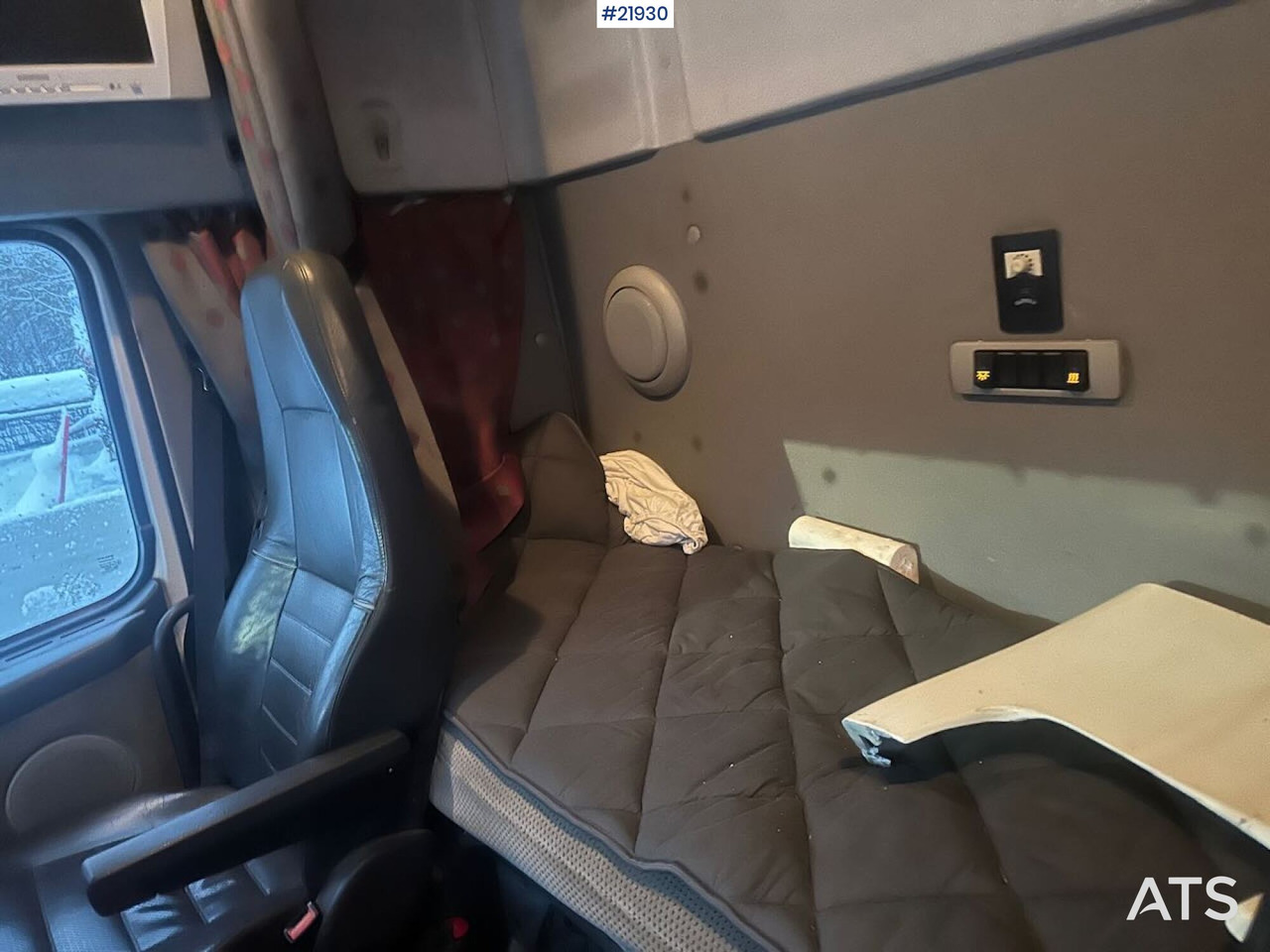 Krokbil Volvo FH12 brøyterigget krokbil m/ danskerumpe og flak. SE VIDEO: bilde 40 Krokbil Volvo FH12 brøyterigget krokbil m/ danskerumpe og flak. SE VIDEO: bilde 40